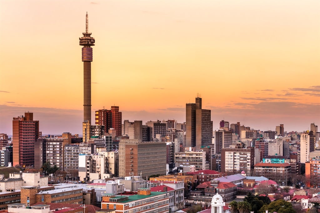 Citizens and civil societies in Johannesburg have discussed not paying their rates in order for the city to do something about the failing infrastructure. 