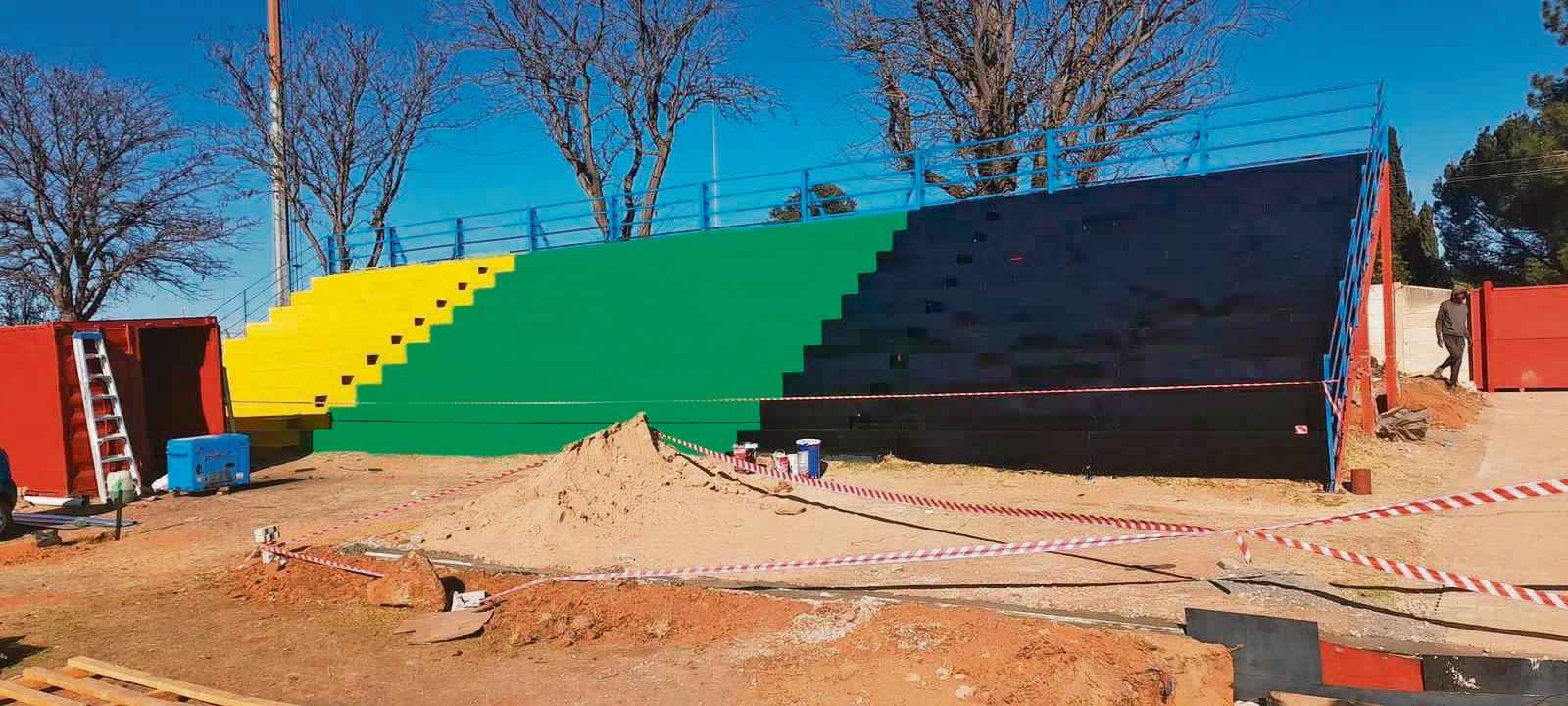 Matjhabeng municipality allegedly paid a service provider R6 million to repair the Zuka Baloyi stadium in Welkom and painted it with ANC colours. 