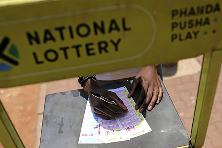 The current operator, Ithuba, is most likely to attain the licence again. As a front-runner, this entity led by Charmaine Mabuza is the favourite among the shortlisted seven bidders. It enjoys political connectivity and network preference, says writer.